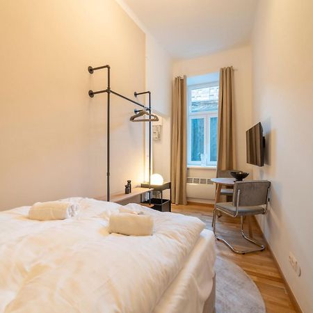 Josef'S Home I Urban Living I Premium Apartment 01 Wenen Buitenkant foto